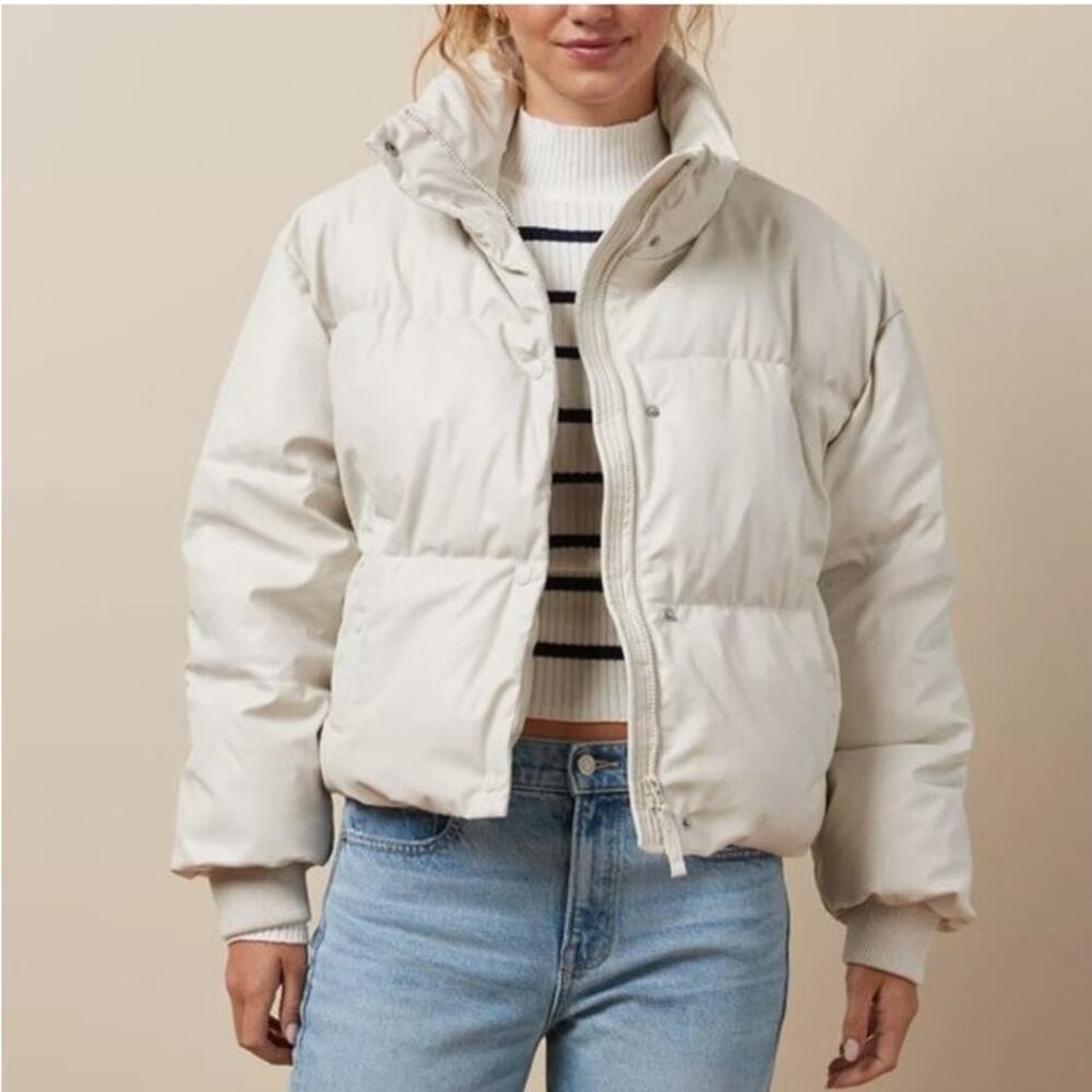 American Eagle Faux Leather Cropped Puffer Jacket Ivory/Cream Size Med